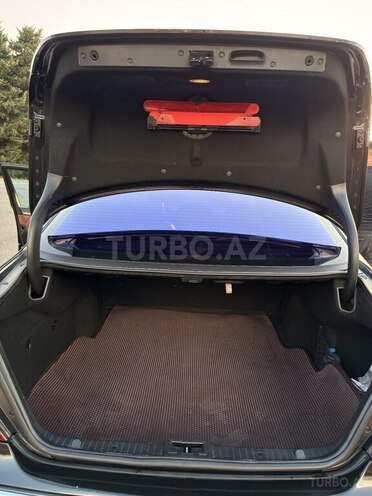 Mercedes E 320 2008, 350,000 km - 3.0 l - Qax