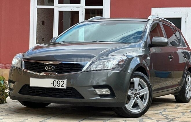 Kia  2010, 284,000 km - 1.6 l - Bakı