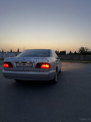 Mercedes E 220 1998, 535,477 km - 2.2 l - Bakı