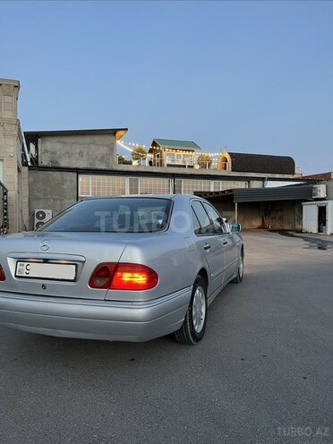 Mercedes E 220 1998, 535,477 km - 2.2 l - Bakı
