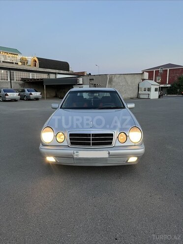 Mercedes E 220 1998, 535,477 km - 2.2 l - Bakı