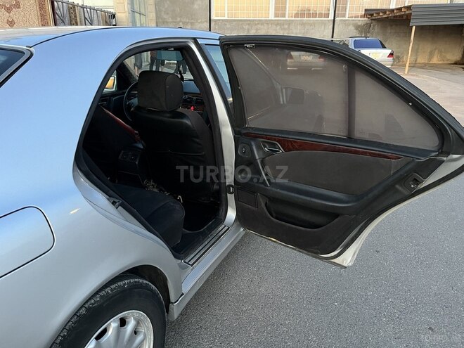 Mercedes E 220 1998, 535,477 km - 2.2 l - Bakı