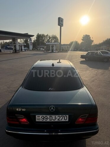 Mercedes E 270 2000, 622,009 km - 2.7 л - Füzuli