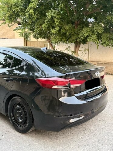 Hyundai Elantra 2017, 209,215 km - 2.0 l - Babək