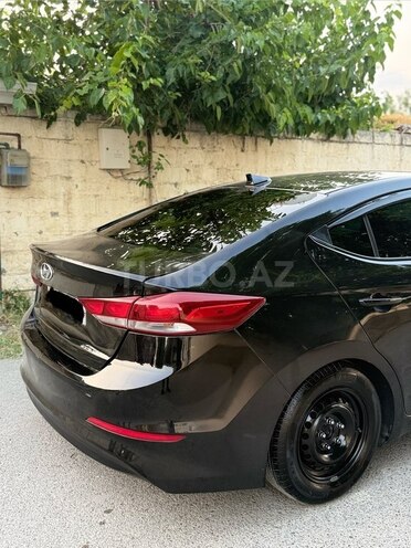 Hyundai Elantra 2017, 209,215 km - 2.0 l - Babək