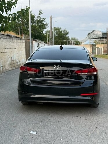 Hyundai Elantra 2017, 209,215 km - 2.0 l - Babək