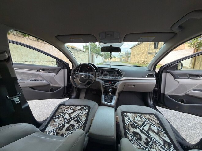 Hyundai Elantra 2017, 209,215 km - 2.0 l - Babək