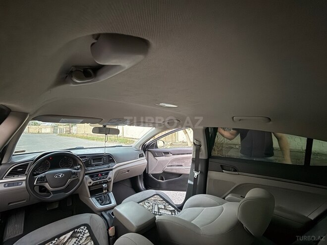 Hyundai Elantra 2017, 209,215 km - 2.0 l - Babək