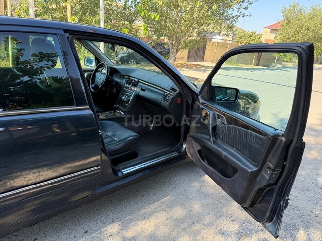 Mercedes E 320 1999, 498,600 km - 3.2 l - Bakı