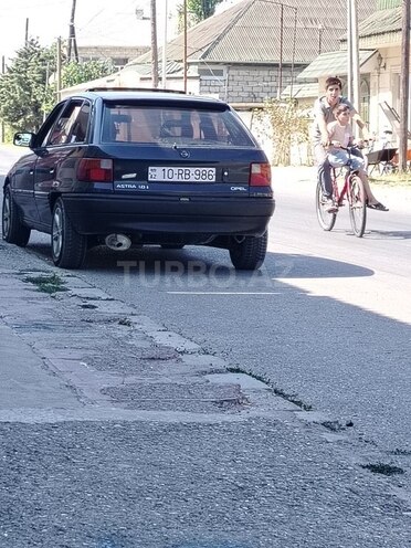Opel Astra 1991, 250,000 km - 1.8 l - Xaçmaz