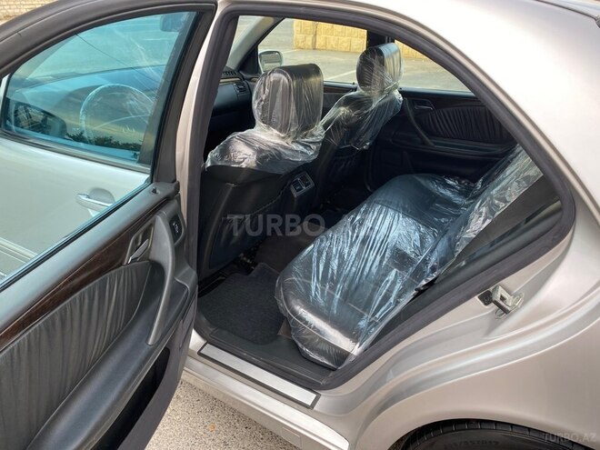 Mercedes E 270 2001, 331,000 km - 2.7 л - Bakı