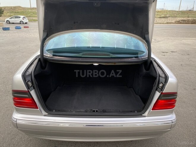 Mercedes E 270 2001, 331,000 km - 2.7 л - Bakı