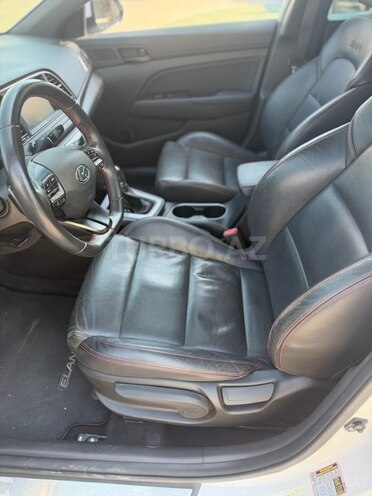 Hyundai Elantra 2018, 136,000 km - 1.6 l - Bakı