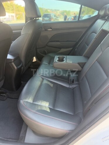 Hyundai Elantra 2018, 136,000 km - 1.6 l - Bakı
