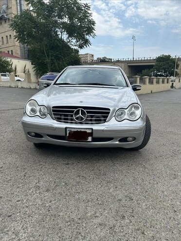 Mercedes C 200 2001, 325,000 km - 2.0 л - Bakı