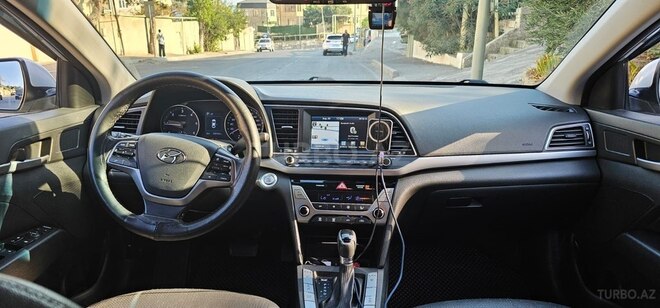 Hyundai Avante 2016, 203,000 km - 1.6 l - Bakı