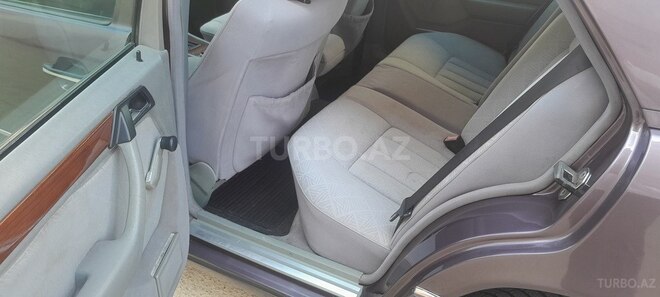 Mercedes 220 E 1993, 365,000 km - 2.2 l - Bakı