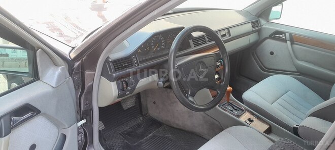 Mercedes 220 E 1993, 365,000 km - 2.2 l - Bakı