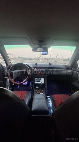 Mercedes E 220 2000, 320,000 km - 2.2 l - Bakı