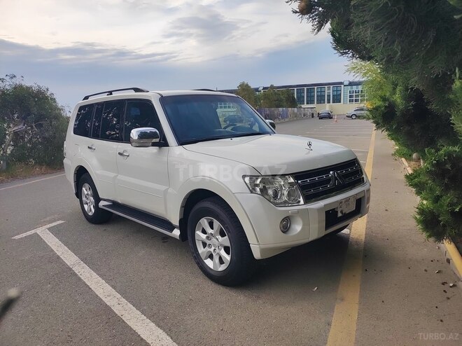 Mitsubishi Pajero 2011, 208,657 km - 3.5 l - Bakı