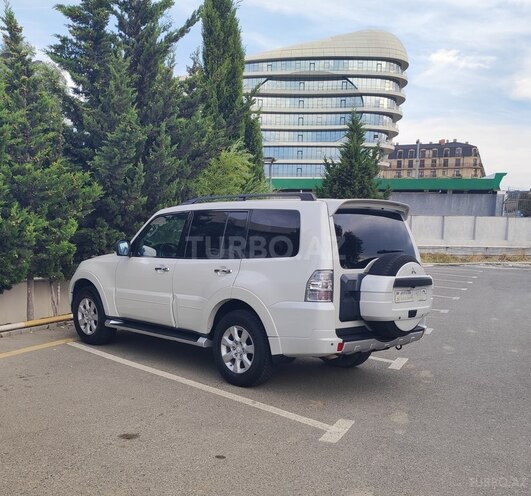 Mitsubishi Pajero 2011, 208,657 km - 3.5 l - Bakı