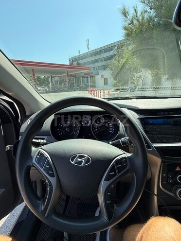 Hyundai Elantra 2015, 215,000 km - 1.8 l - Bakı