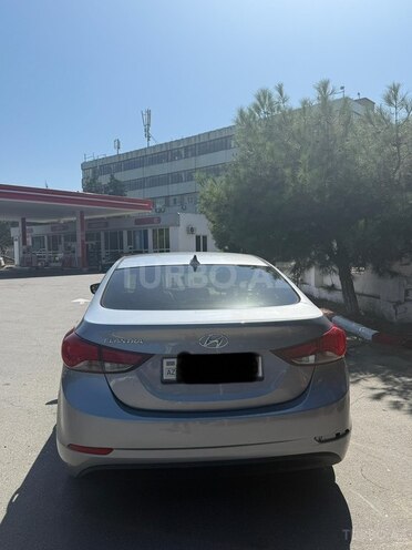 Hyundai Elantra 2015, 215,000 km - 1.8 l - Bakı