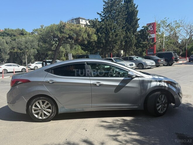 Hyundai Elantra 2015, 215,000 km - 1.8 l - Bakı
