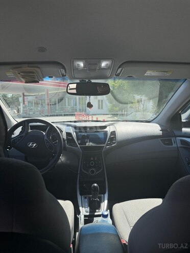 Hyundai Elantra 2015, 215,000 km - 1.8 l - Bakı