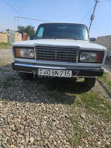 LADA (VAZ) 2107 2003, 23,000 km - 1.6 l - Quba