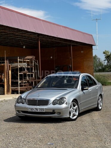 Mercedes C 240 2000, 440,000 km - 2.6 l - Qazax
