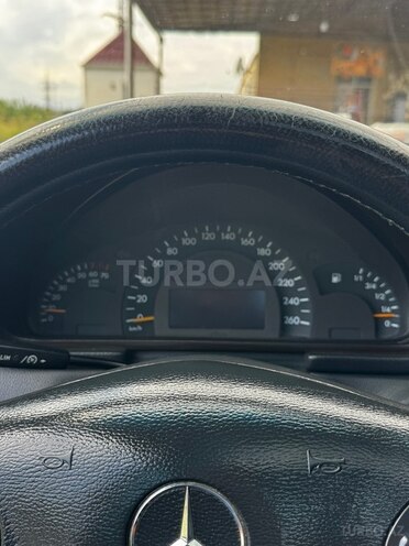 Mercedes C 240 2000, 440,000 km - 2.6 l - Qazax