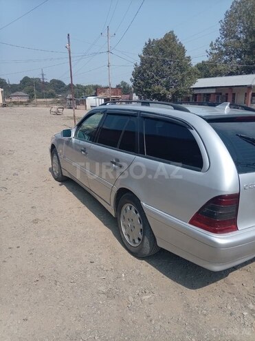 Mercedes C 220 2000, 670,050 km - 2.2 l - Astara