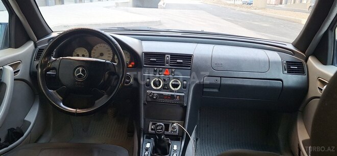 Mercedes C 220 1998, 600,000 km - 2.2 л - Sumqayıt