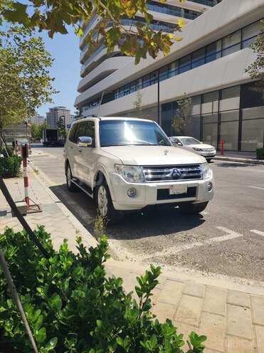 Mitsubishi Pajero 2011, 208,657 km - 3.5 l - Bakı