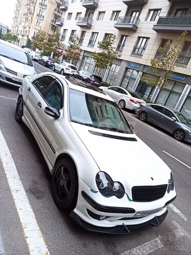 Mercedes C 230 2005, 256,000 km - 1.8 l - Bakı