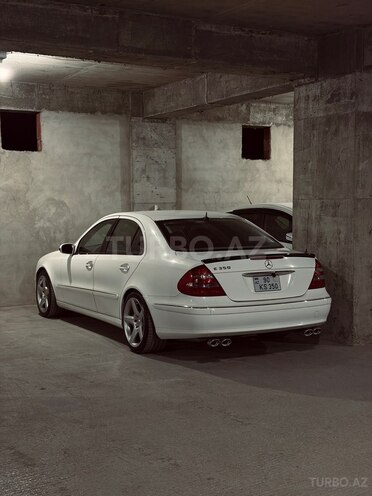 Mercedes E 350 2005, 318,000 km - 3.5 l - Bakı