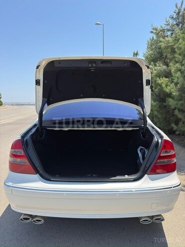 Mercedes E 350 2005, 318,000 km - 3.5 l - Bakı