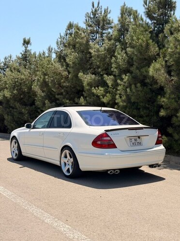 Mercedes E 350 2005, 318,000 km - 3.5 l - Bakı