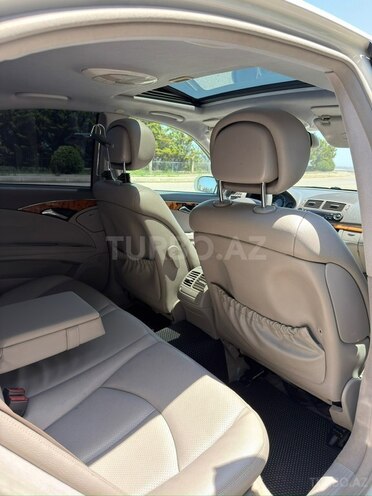 Mercedes E 350 2005, 318,000 km - 3.5 l - Bakı