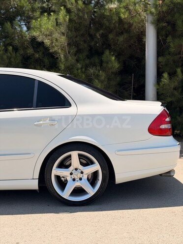 Mercedes E 350 2005, 318,000 km - 3.5 l - Bakı