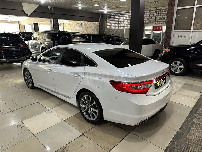 Hyundai Grandeur 2015, 175,000 km - 2.2 л - Bakı
