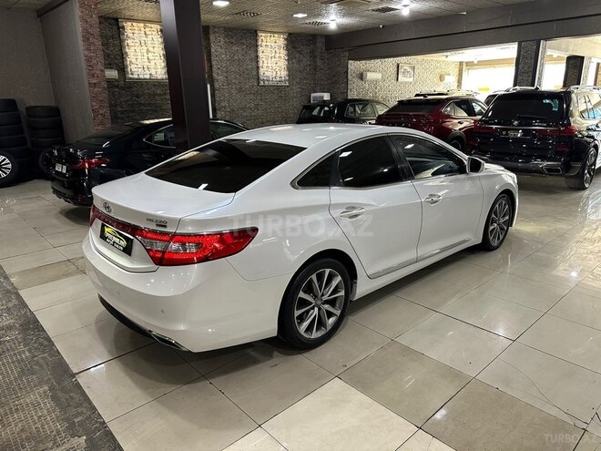 Hyundai Grandeur 2015, 175,000 km - 2.2 л - Bakı