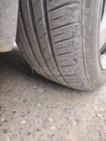 Mercedes E 200 1997, 608,000 km - 2.0 l - 