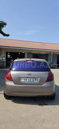 Kia Ceed 2007, 285,197 km - 1.6 л - Salyan