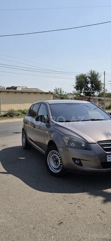 Kia Ceed 2007, 285,197 km - 1.6 л - Salyan