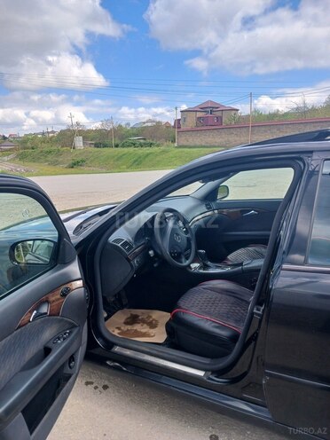 Mercedes E 220 2006, 342,000 km - 2.2 l - Quba