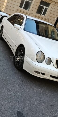 Mercedes E 220 2001, 450,000 km - 2.2 l - Biləsuvar