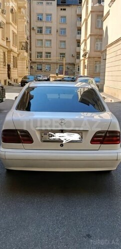 Mercedes E 220 2001, 450,000 km - 2.2 l - Biləsuvar