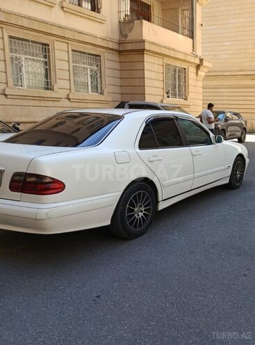 Mercedes E 220 2001, 450,000 km - 2.2 l - Biləsuvar
